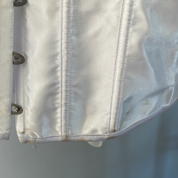 White Corset - Picture 3 of 3